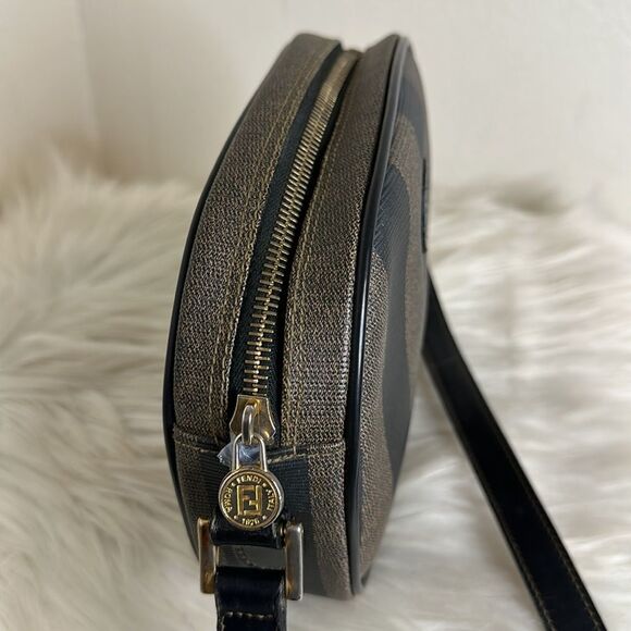 💯Authentic Fendi Pecan Crossbody Bag🍀 - Picture 11 of 17